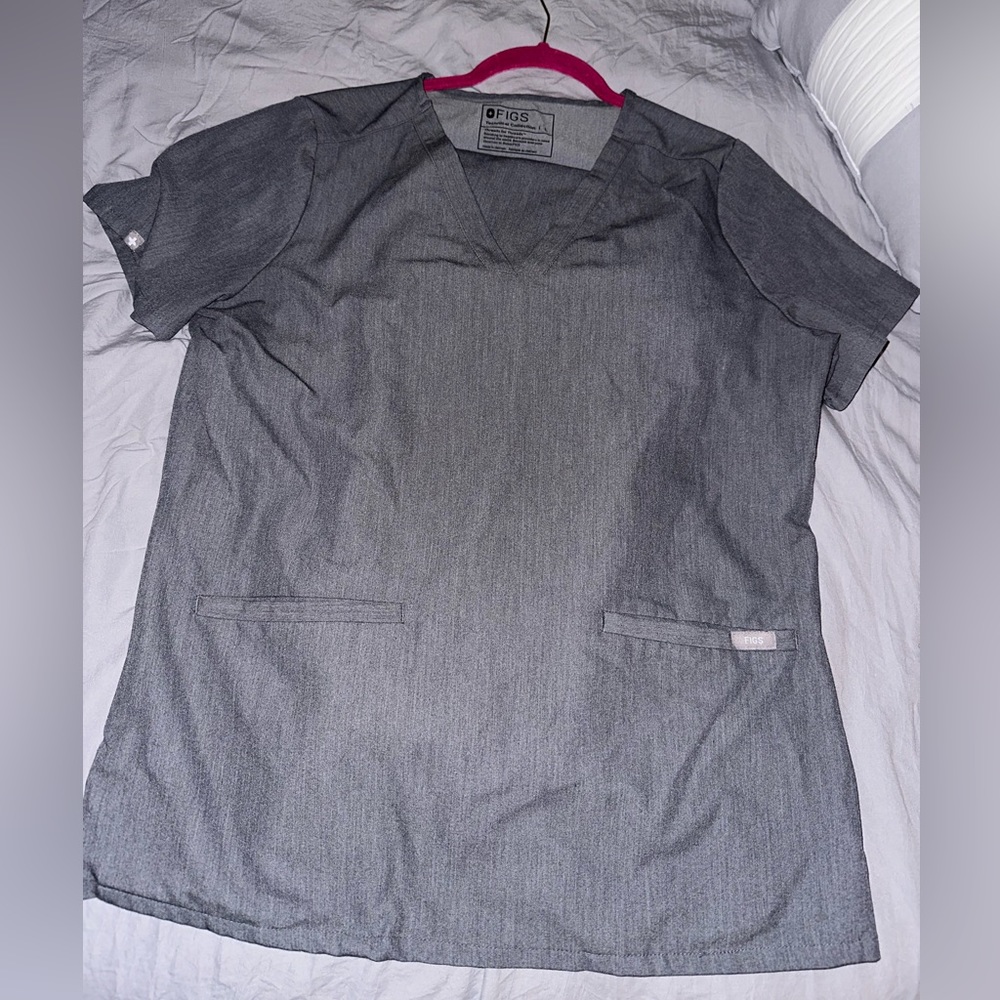 Figs graphite scrub set - L top and M jogger bottoms